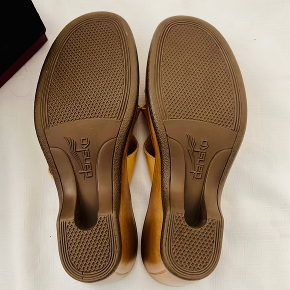 Dansko~Sandals / Like New - Picture 7 of 16